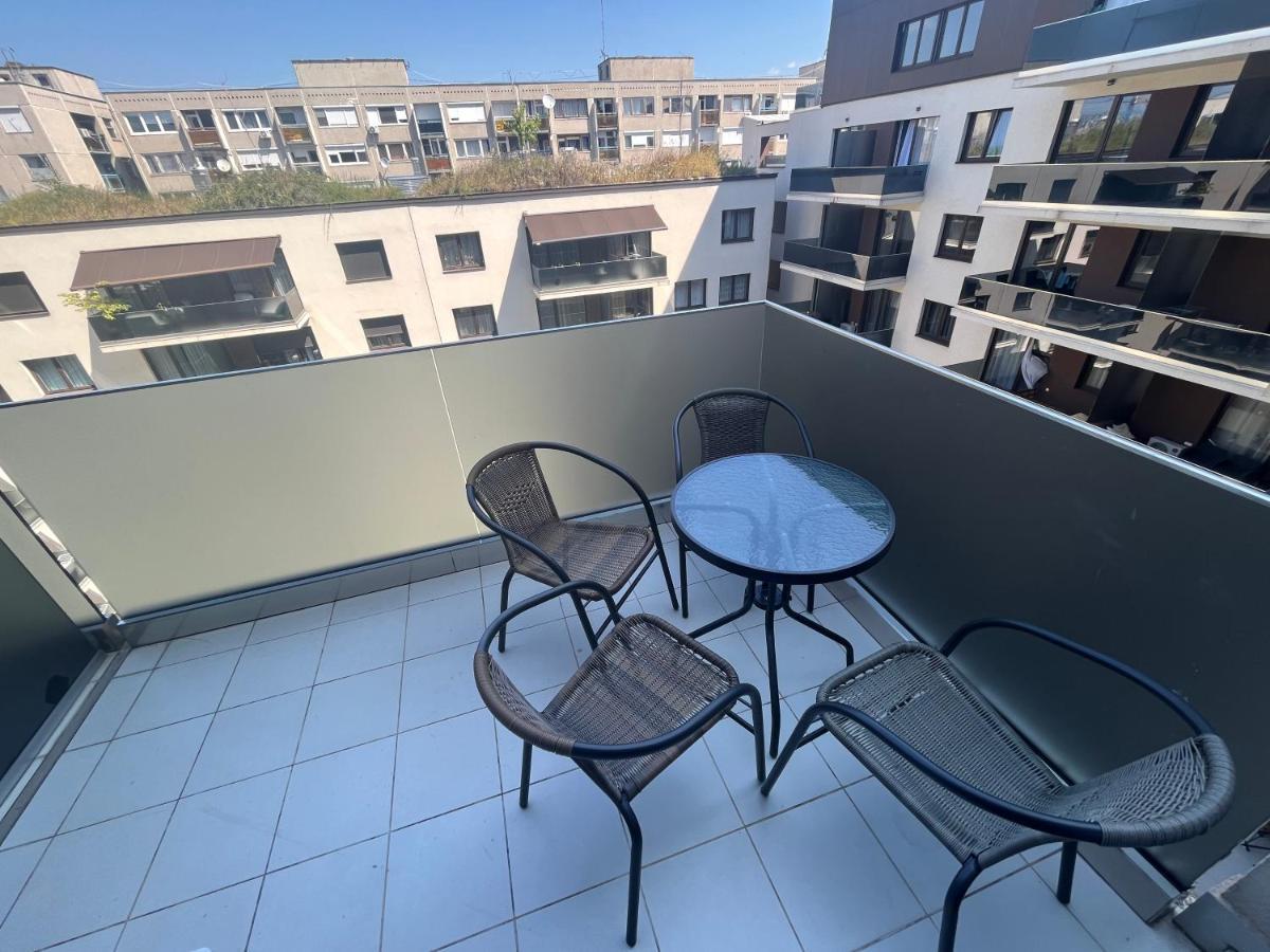 Mega Sale - Book Now - Corvin Royal Apartments Budapest Exterior photo